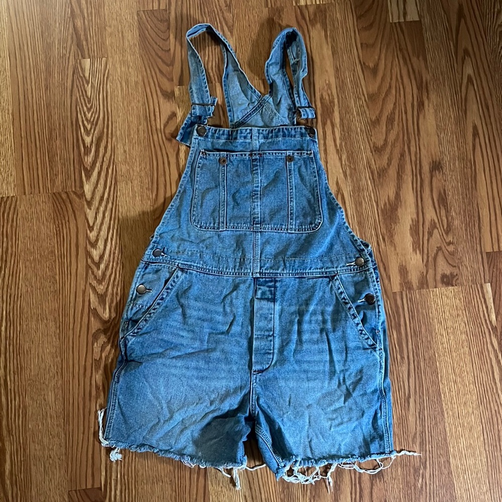 Free people jean overalls size 30